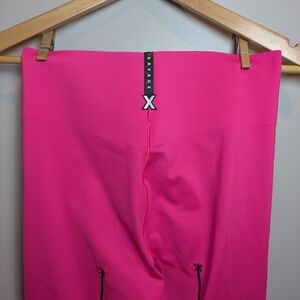 Savage X Fenty Women's Size M 8-10 Hot Pink Leggings